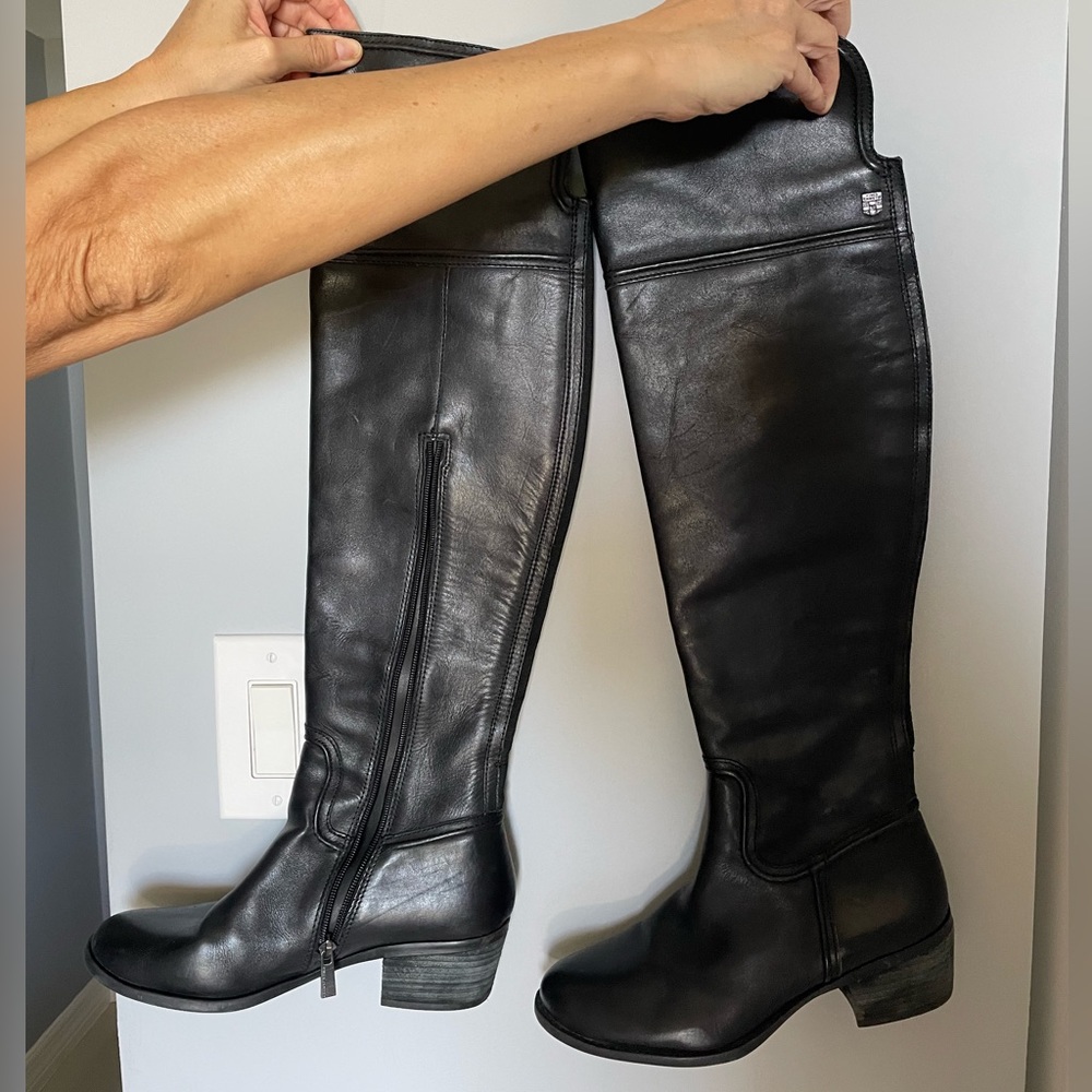 Black knee boots with low heel. Size 8. Vince Camuto. NO RETURNS